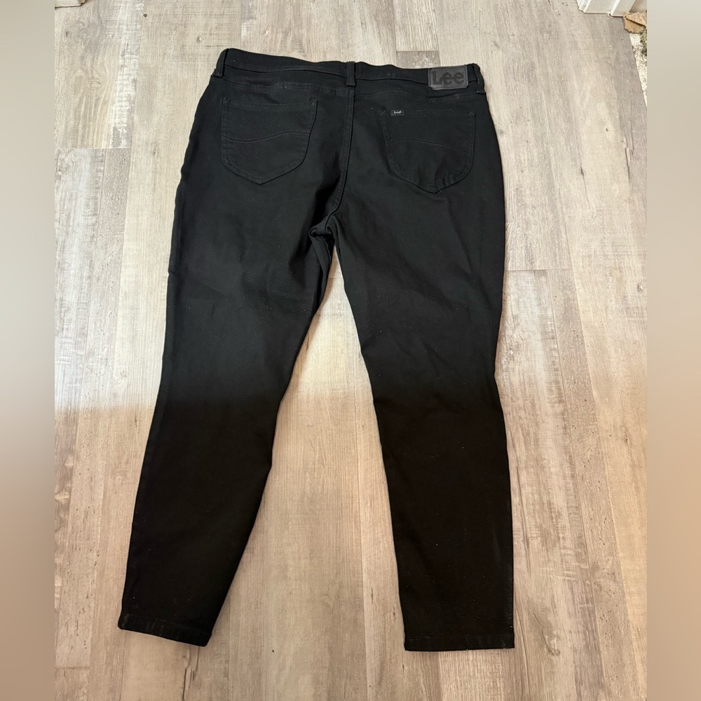 Lee Rider Black Womens Jeans 18 Short